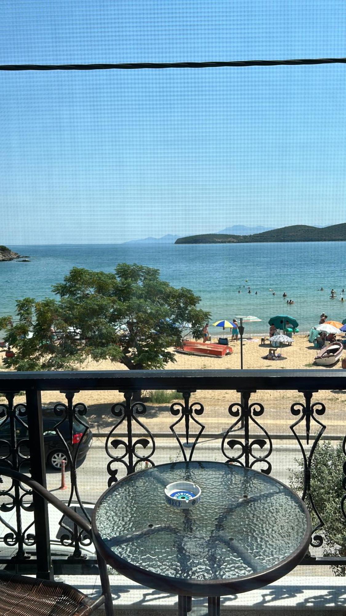 Néa Péramos E & F Sea View Flat 아파트 외부 사진